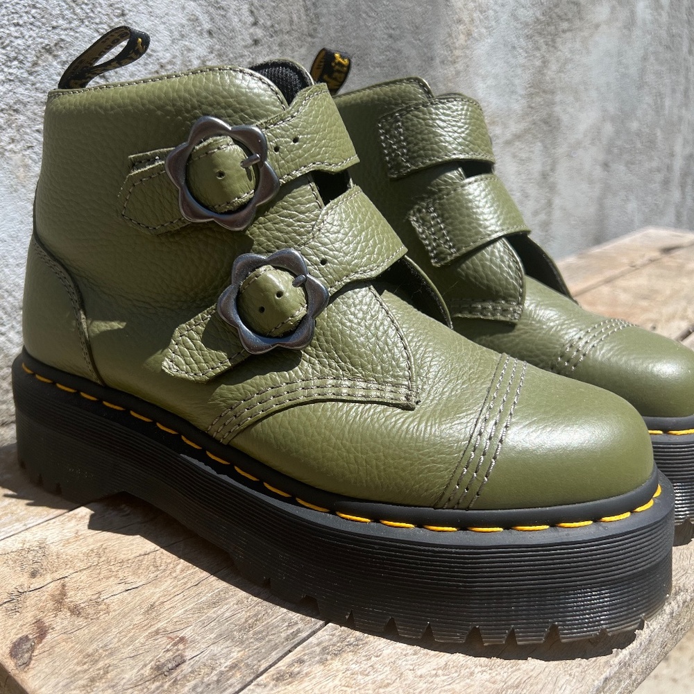 DEVON FLOWER BUCKLE LEATHER PLATFORM BOOTS - Green